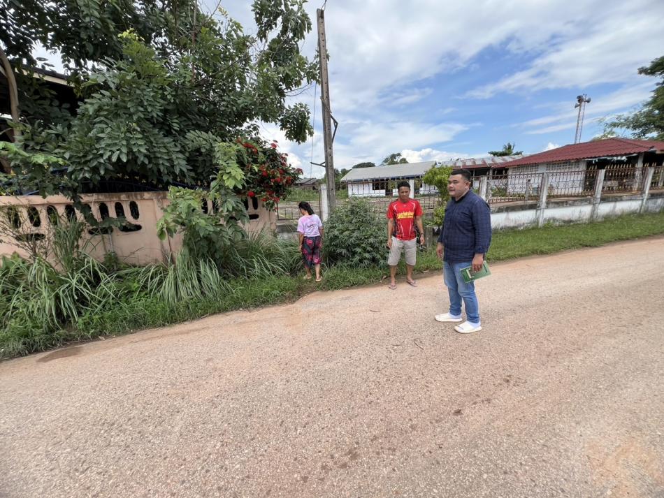 กองช่าง ได้รับมอบหมายจาก นายลำไพ งิ้วพรม นายกเทศมนตรีตำบลเหล่าปอแดง นำโดย นายวิเศษ เบ้าหล่อ รองนายกเทศมนตรี ลงพื้นที่ออกสำรวจน้ำท่วมขังถนน บริเวณบ้านดอนยางใต้ หมู่ที่ 11