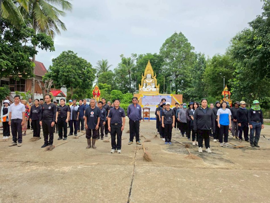 เทศบาลตำบลเหล่าปอแดง นำโดย ทีมผู้บริหาร สมาชิกสภาฯ หัวหน้าส่วนราชการ ข้าราชการ พนักงานพนักงานจ้างและผู้นำหมู่บ้านและชาวบ้าน บ้านหนองแดง ร่วมกิจกรรมตามโครงการวัดประชารัฐ กิจกรรมรวมพลังสร้างสัปปายะสู่วัดด้วยวิถี 5 ส (big cleaning day)เพื่อเฉลิมพระเกียรติและถวายเป็นพระราชกุศล เนื่องในนักขัตฤกษ์ ประจำปี 2569 โดยมี นายลำไพ งื้วพรม นายกเทศมนตรีตำบลเหล่าปอแดง เป็นประธาน ณ วัดหนองแดง บ้านหนองแดง ตำบลเหล่าปอแดง อำเภอเมือง จังหวัดสกลนคร